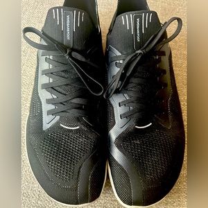 Men’s black  vivobarefoot workout flats size 12